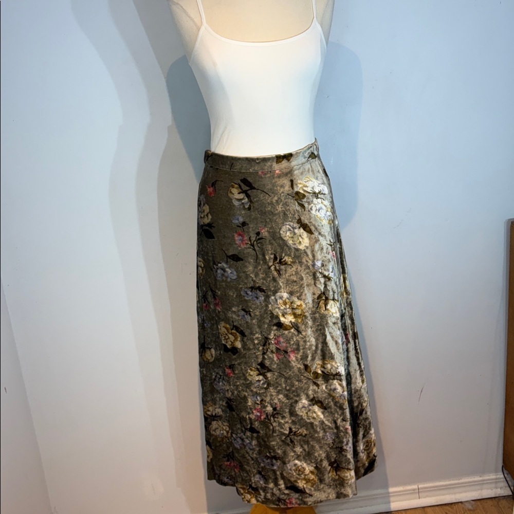 Weekend by Max Mara Vintage Floral Velvet Skirt Size 10 Made in Italy
